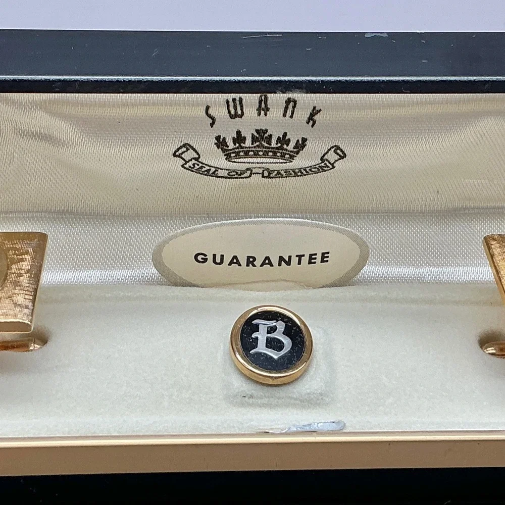 Swank Cufflinks Mens Gold Tone Initial B Monogram Square Vintage Set 0.75 In